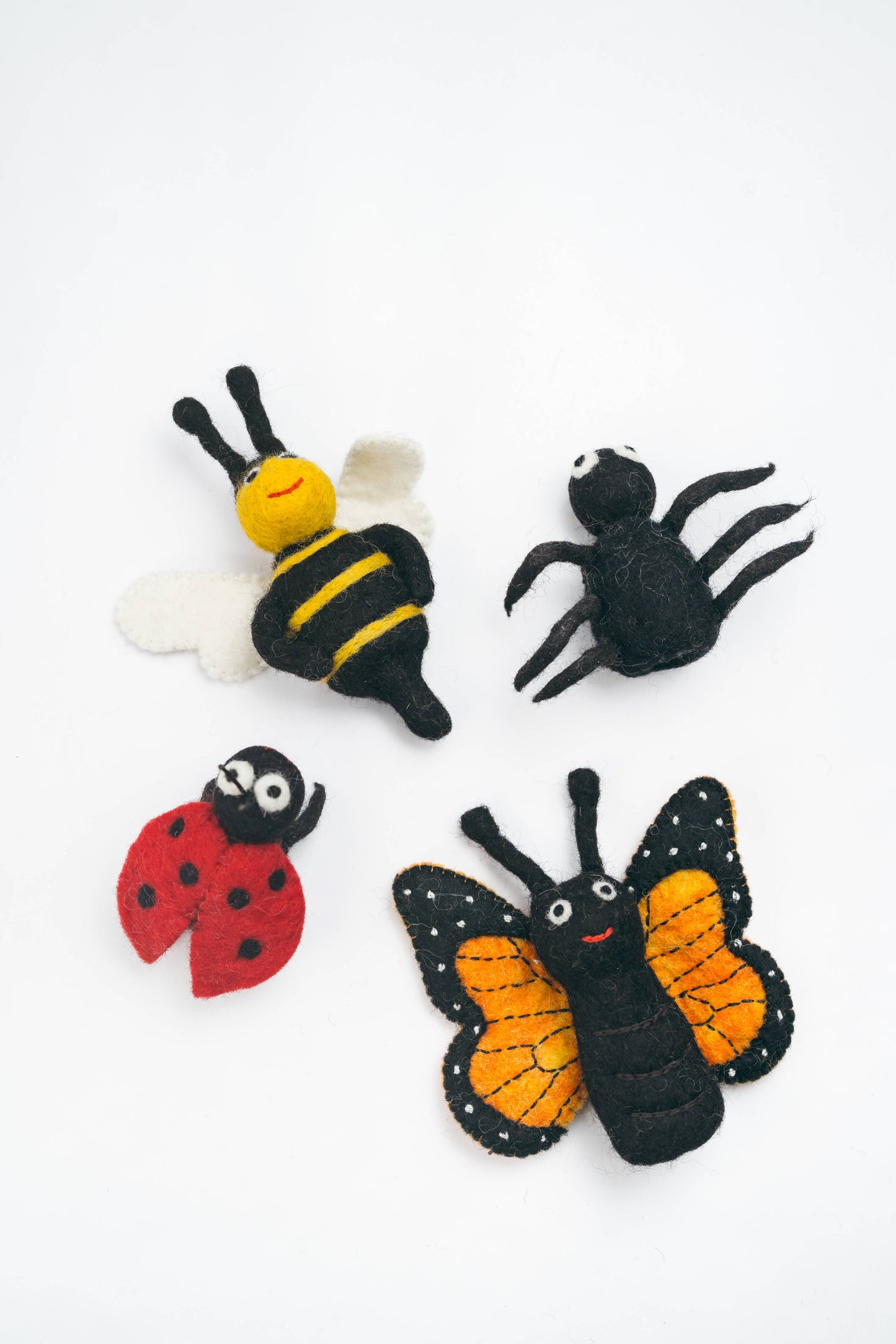 Silk Road Bazaar - Bumblebee Finger Puppet