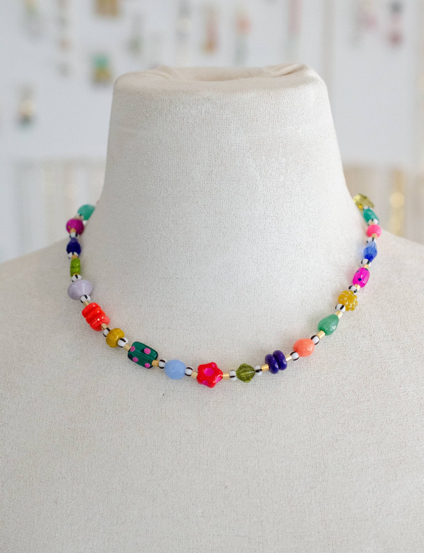 Jill Makes - Colorful Beaded Flower Necklace
