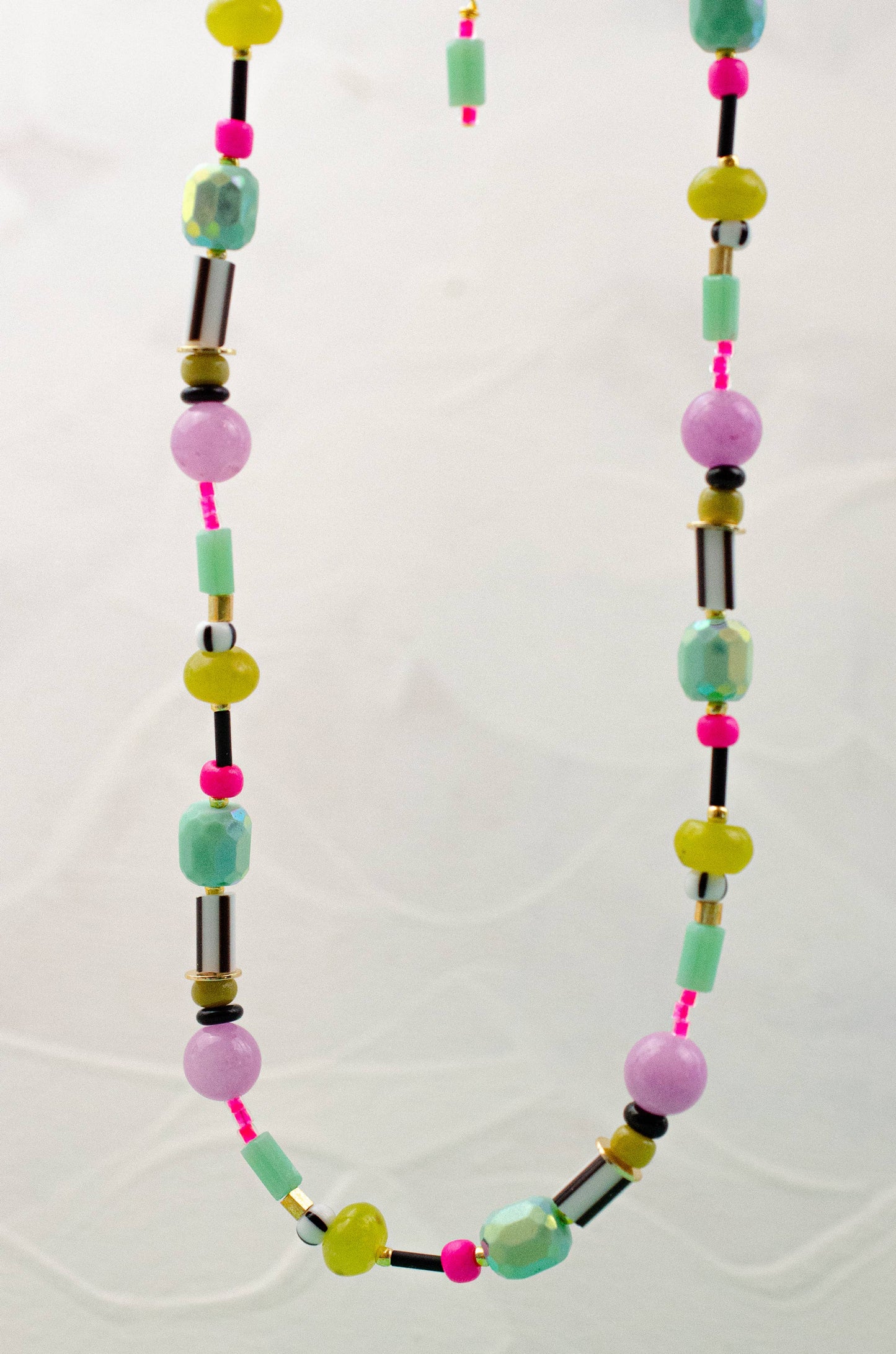 Jill Makes - Neon Beaded Friendship Necklace
