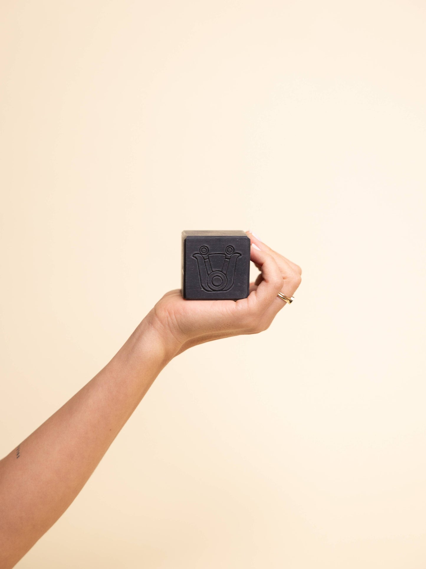 Paca Botánica - LUNA - Detoxifying Charcoal + Bentonite Clay Soap