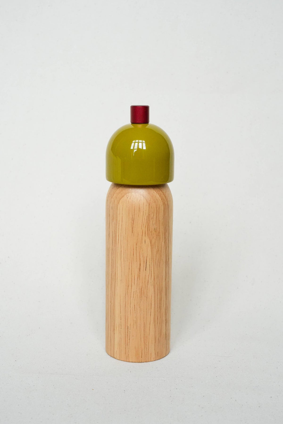MÆGEN - Salt & Pepper Grinder - Olive & Red
